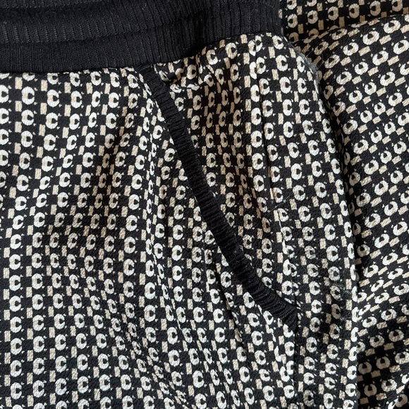 Max Studio Cropped loose wide leg pants. - Picture 6 of 9